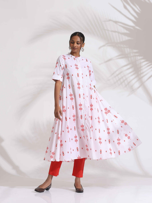 trueBrowns White Cotton Print Flared Kurta Set | Swadesiicart
