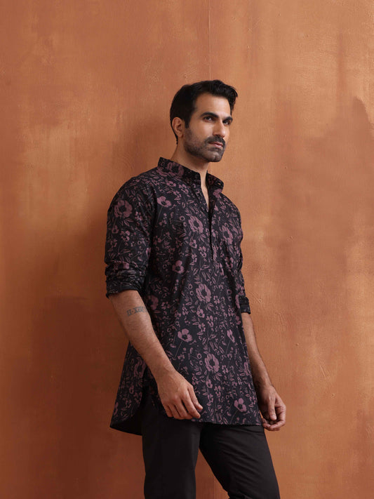 trueBrowns Men's Black Floral Printed Short Kurta | Swadesiicart