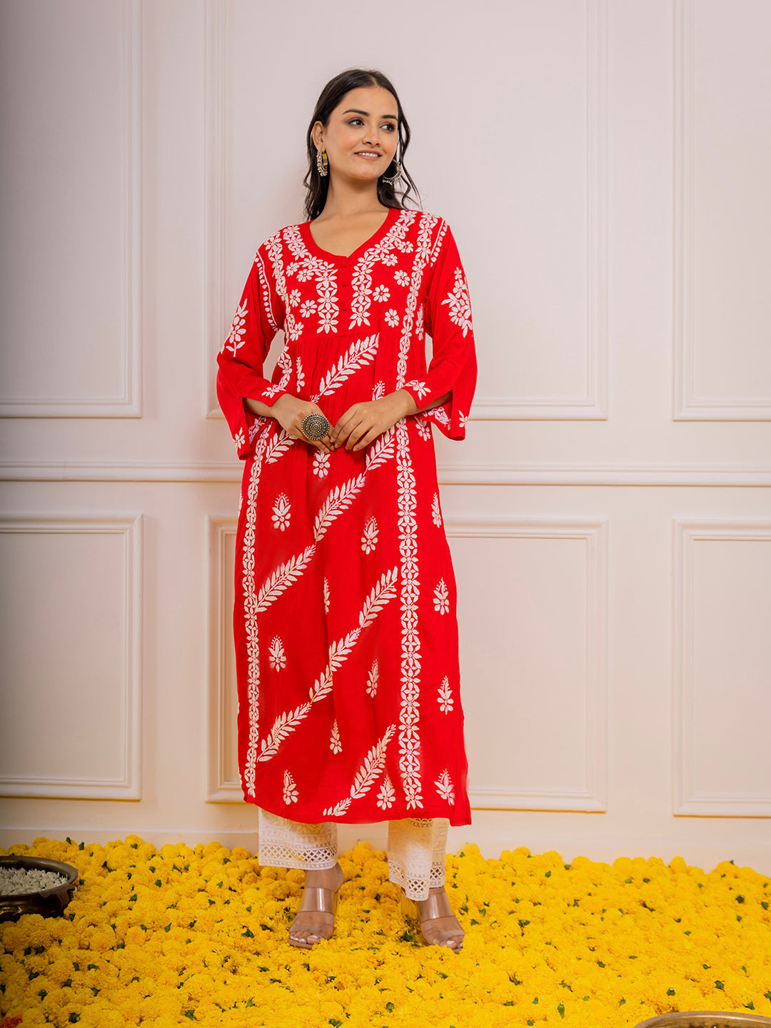 HOUSE OF KARI Cotton Floral Embroidered Chikankari Kurta | Swadesiicart