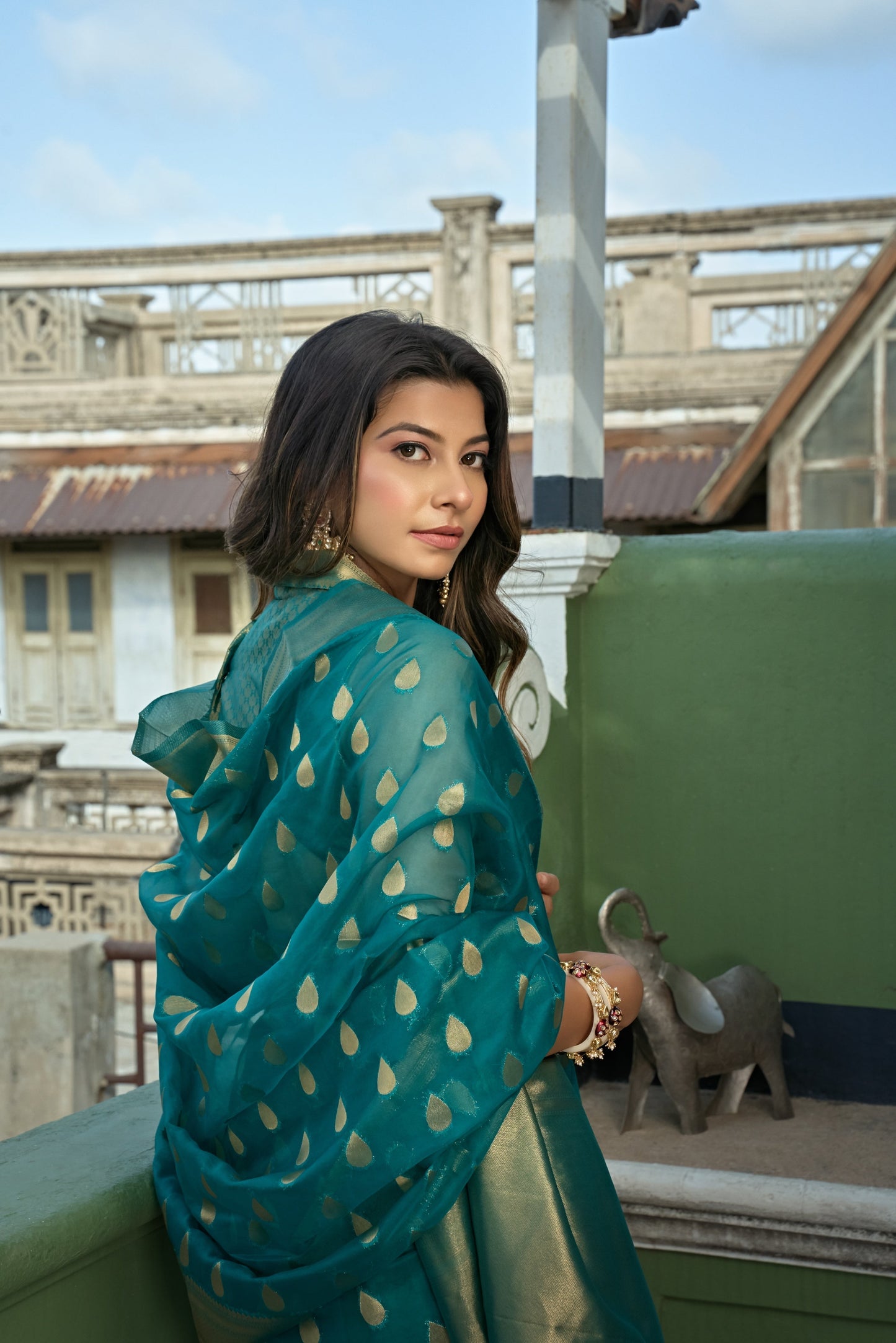 Vardha Teal Blue Golden Zari Banarasi Organza Saree | Swadesiicart