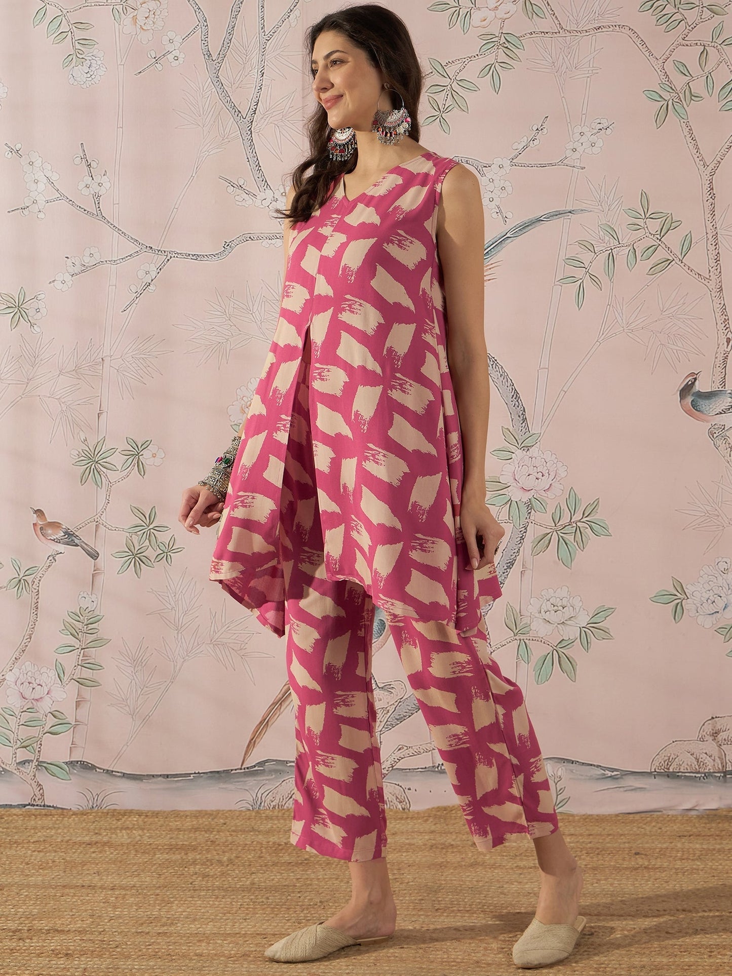 InWeave Punch Pink Beige Slit Kurta Set - Swadesiicart