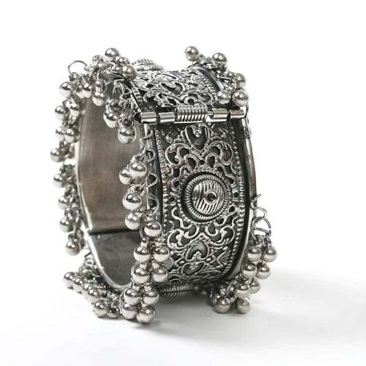 Mominos Fashion Joharkamal Oxidised Silver-Plated Ghungroo Handcraft Bracelet - Design 022