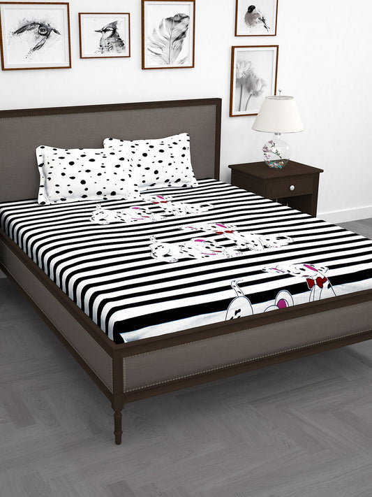 Story@home White & Black Cartoon Characters King Bedsheet with 2 Pillow Covers
