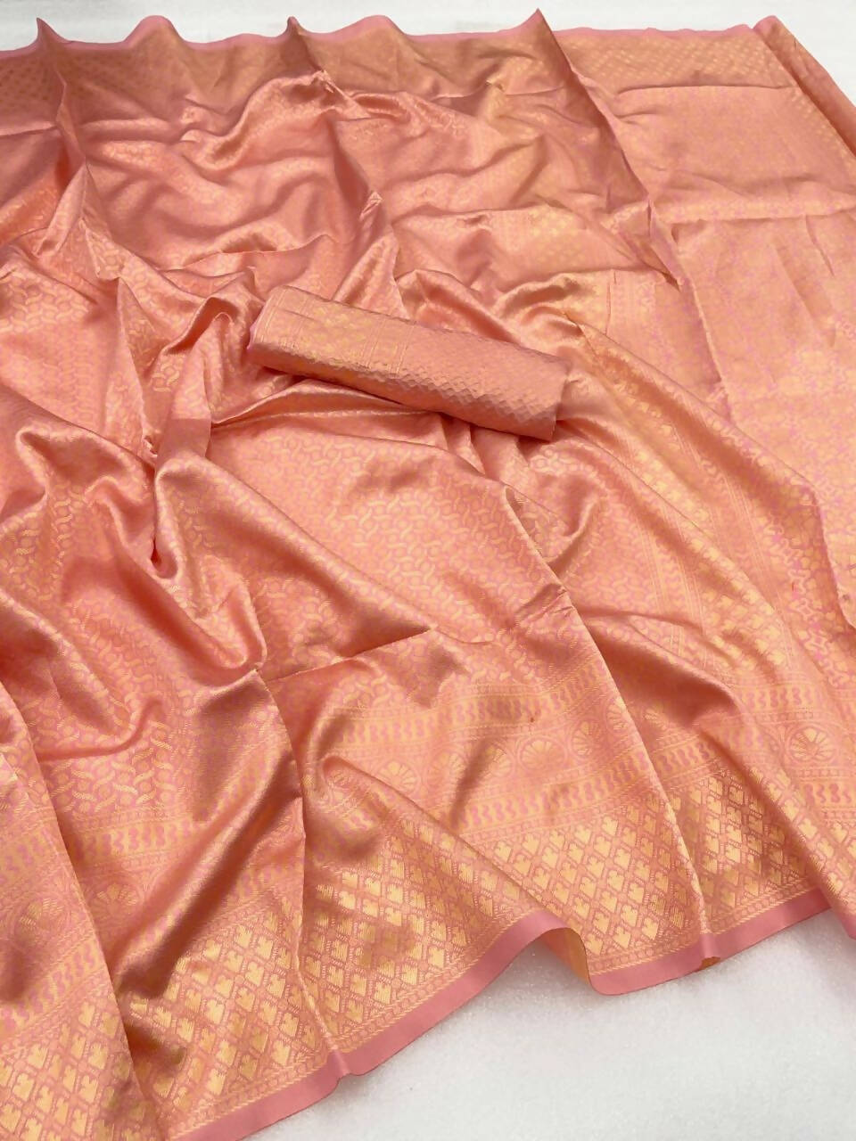 DEIANA'S Beautiful Designer Golden zari Soft Lichi Silk Saree - Peach - Swadesiicart