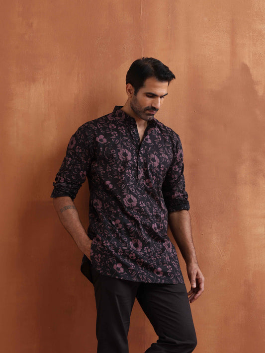 trueBrowns Men's Black Floral Printed Short Kurta | Swadesiicart