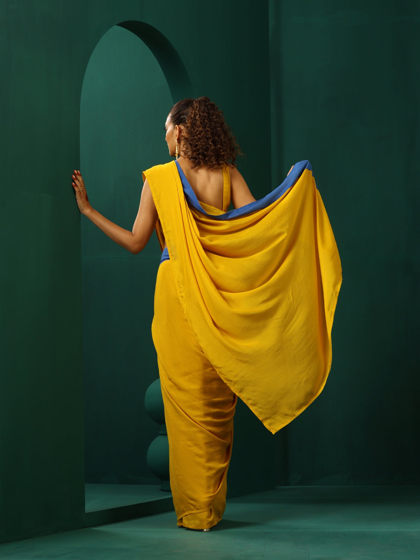 trueBrowns Mustard Muslin Silk Ready to Wear Saree | Swadesiicart