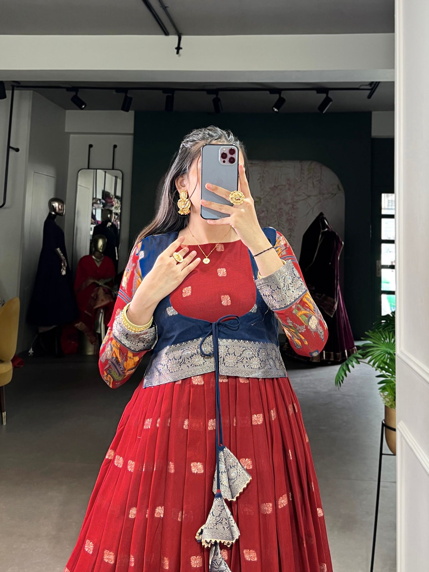 Lorenvalley Fashion Maroon Poly Cotton Kalamkari Print With Zari Weaving Work Border Gown with Koti | Swadesiicart
