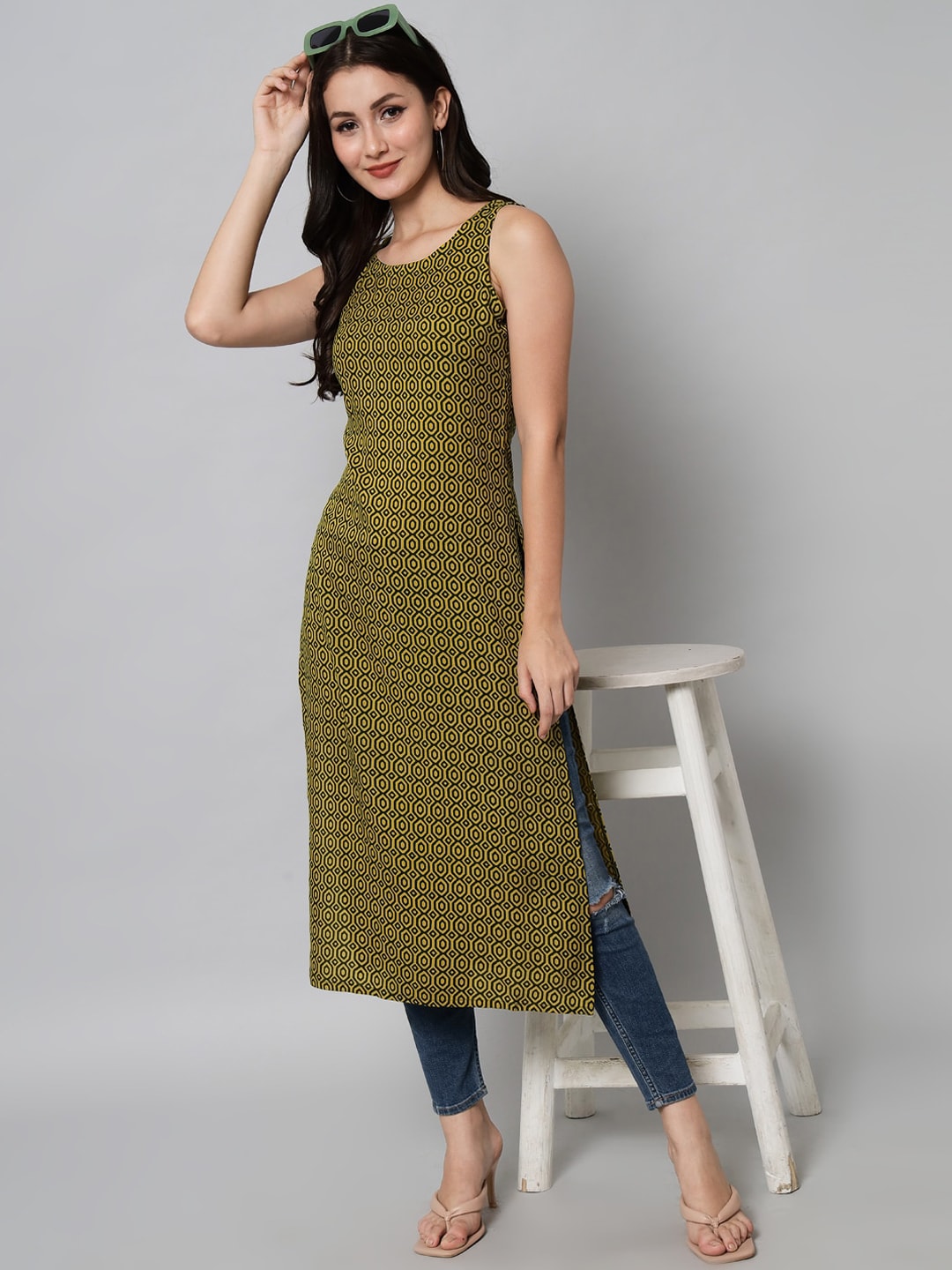 Kalini Women Green Geometric Printed Kurta - Swadesiicart