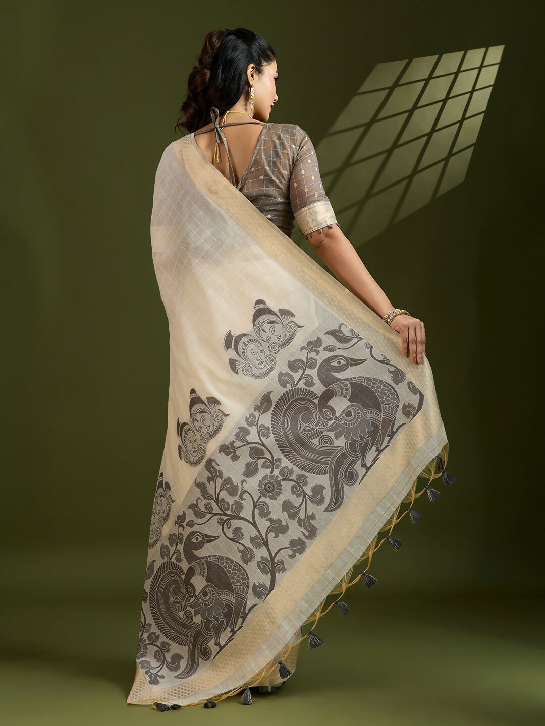 Vishnu Weaves Women's Black Muga Cotton Thread Woven Saree with Blouse - Swadesiicart