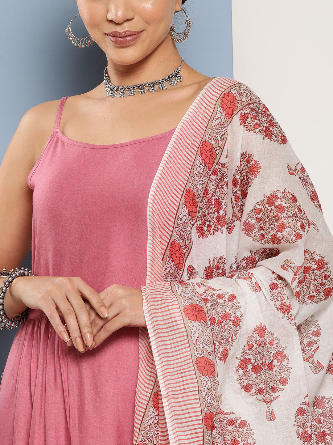 InWeave Women's Light Pink Ray Strappy Set With Red Big Floral Cotton Dupatta - Swadesiicart