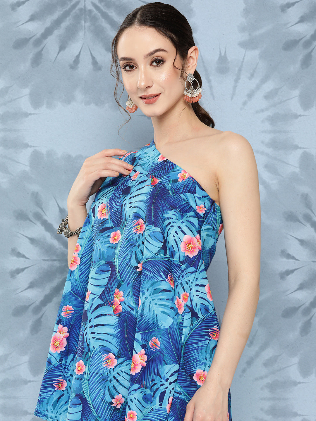 InWeave Women's Blue Pink Japanese Art Oneshoulder Top - Swadesiicart