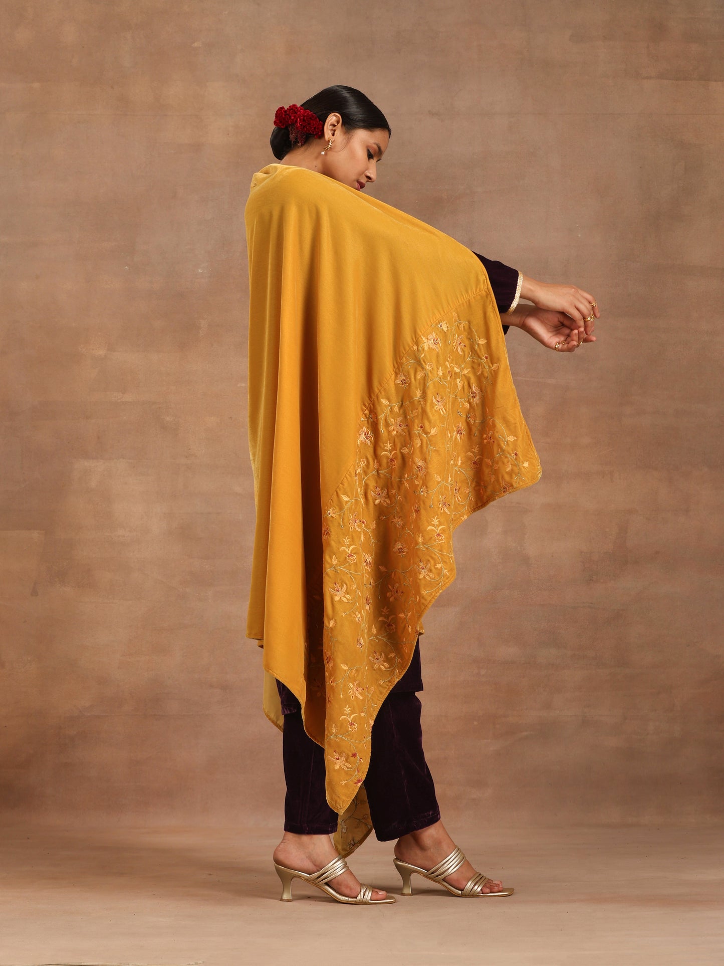 trueBrowns Mustard Velvet Embroidered Shawl | Swadesiicart