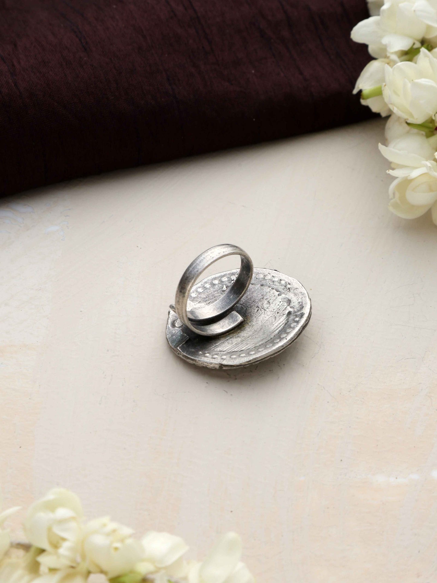 trueBrowns Silver Tone Circular Ring | Swadesiicart
