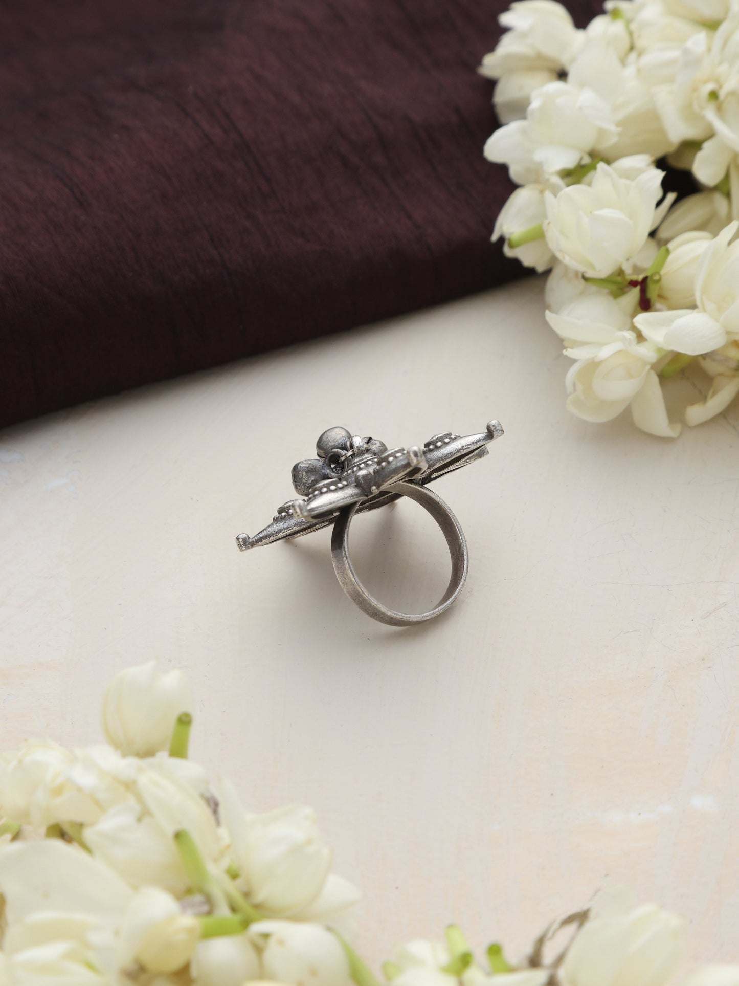 trueBrowns Silver Tone Floral Ring | Swadesiicart
