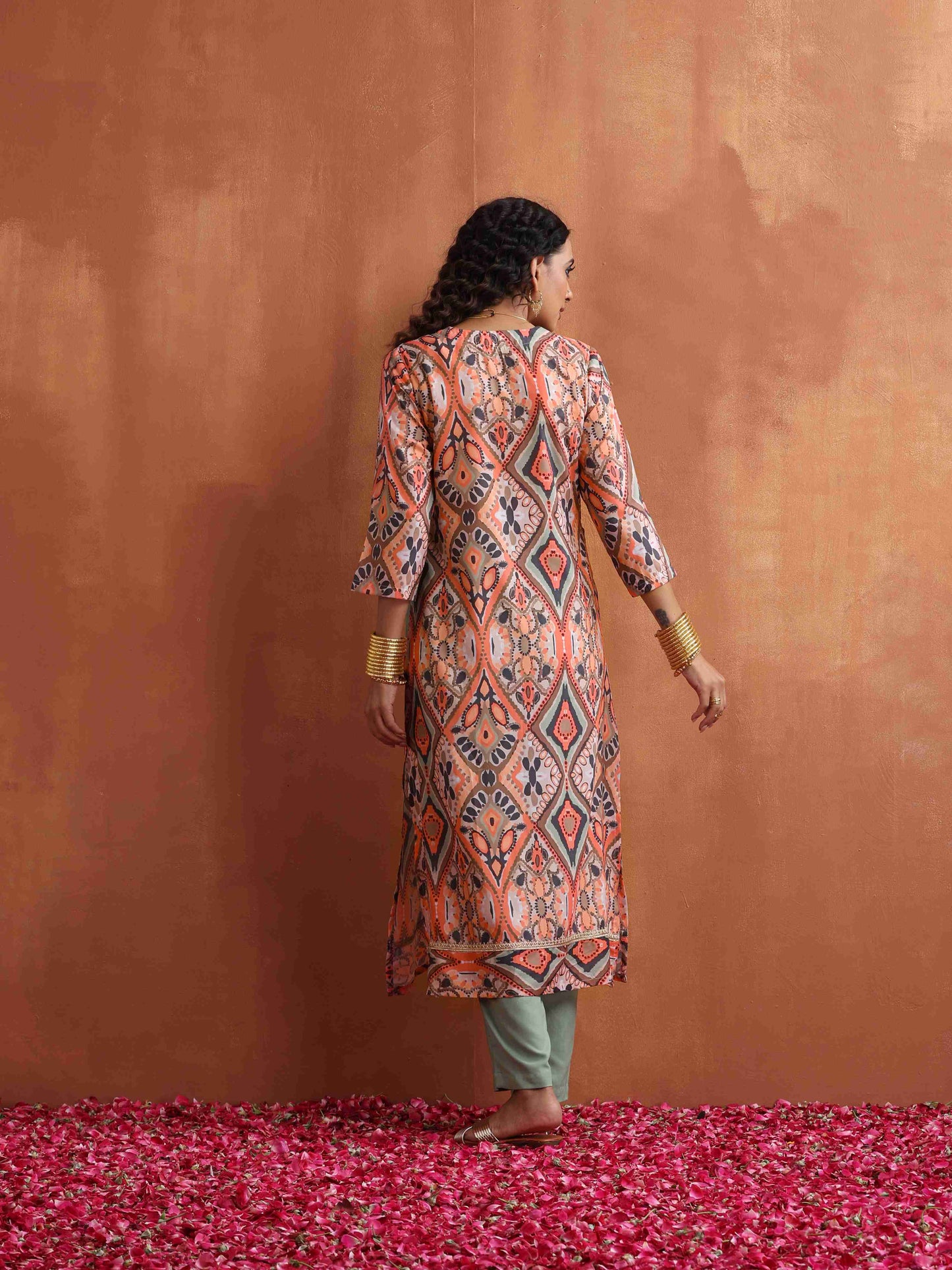 trueBrowns Beige Abstract Print Kurta Set | Swadesiicart