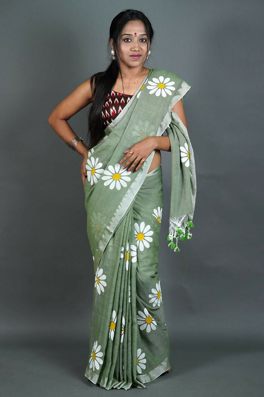 Exclusive Collection Light Pista Pure Cotton Saree With Sunflower Design - Swadesiicart