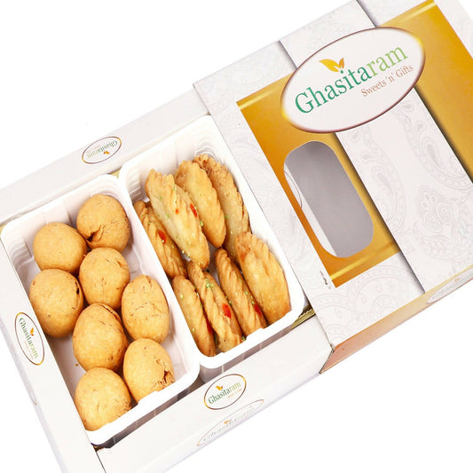 Ghasitaram Holi Gifts: Gujiya and Farsaan Kachori Hamper | Swadesiicart
