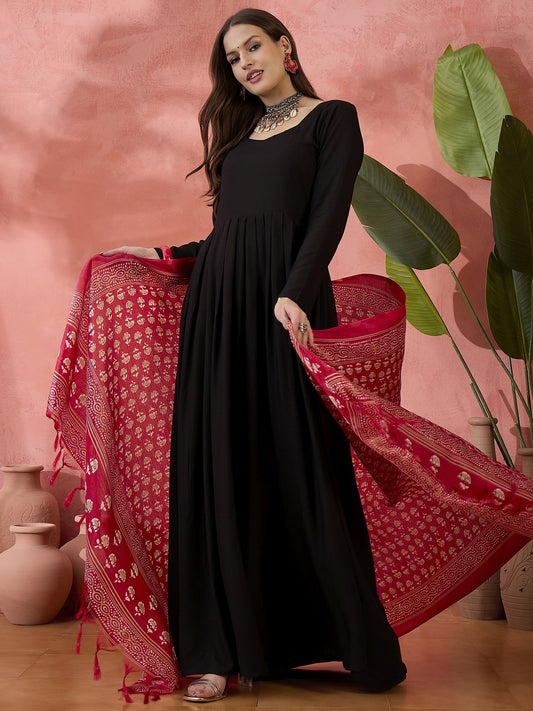 InWeave Black Sweetheart Kurta With Dupatta - Swadesiicart