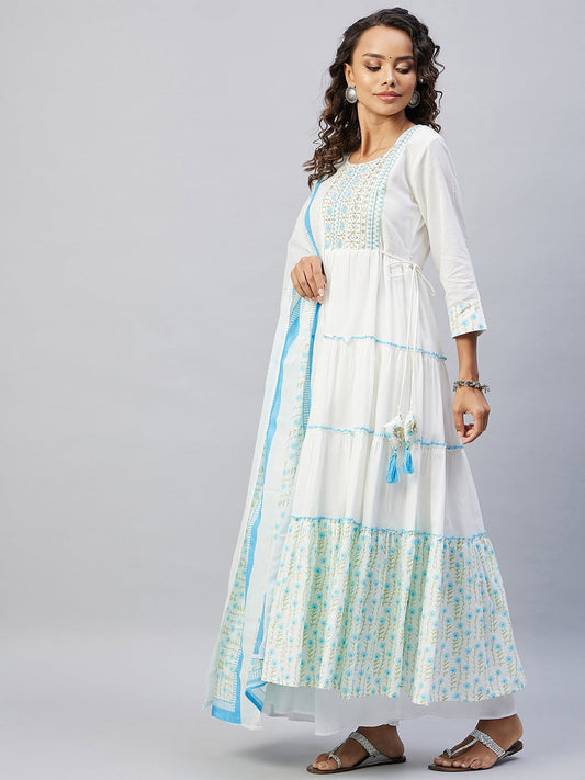InWeave Women's Sky Blue White Mirror Print Kurta With Dupatta - Swadesiicart