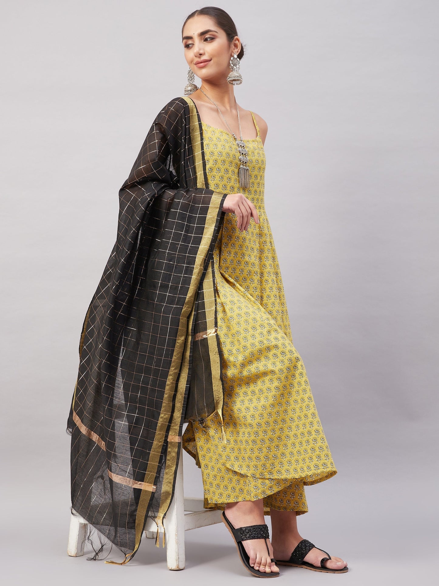 InWeave Women's Yelllow Floarl Print Strappy Set W Black Gold Check Dupatta - Swadesiicart