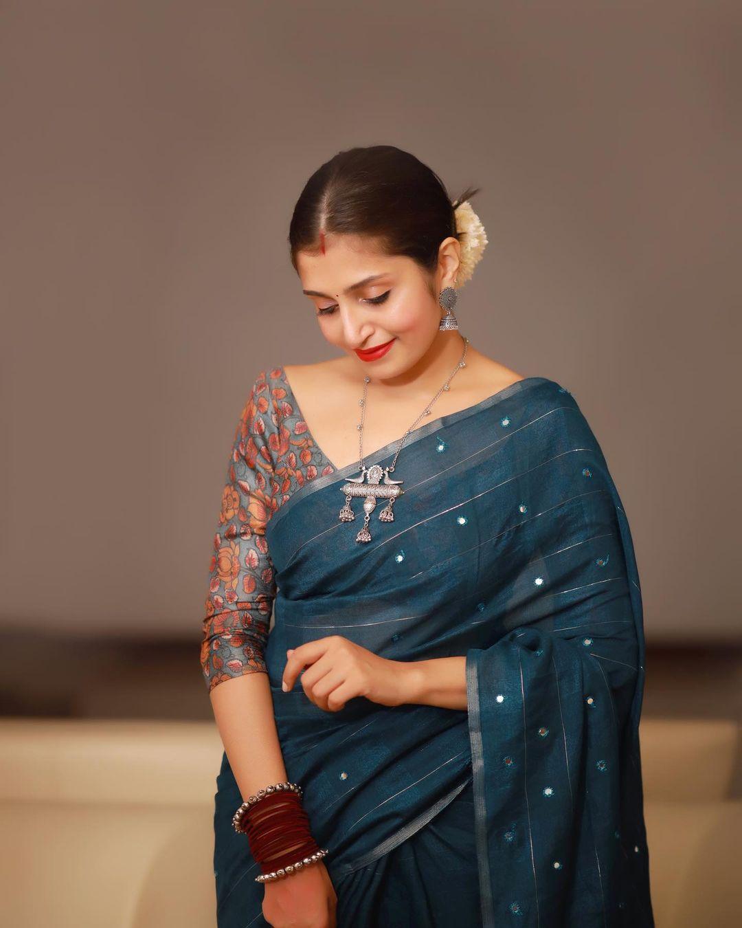 Blue Pure Linen Ethnic Motifs Saree with Unstitched Blouse - Hiral Fashion | Swadesiicart