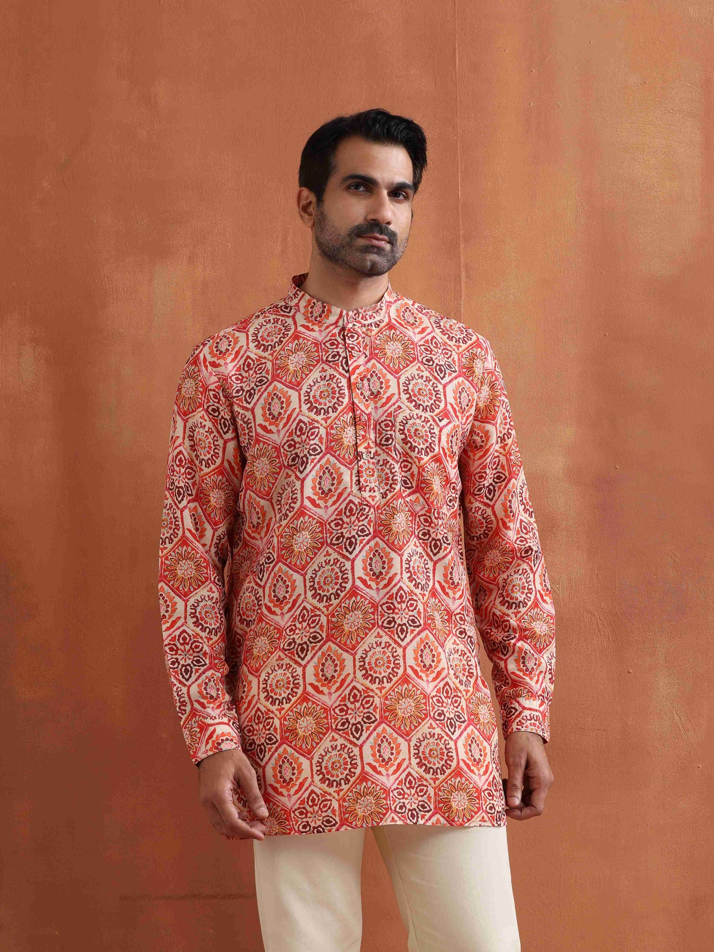 trueBrowns Men's Beige Printed Short Kurta | Swadesiicart