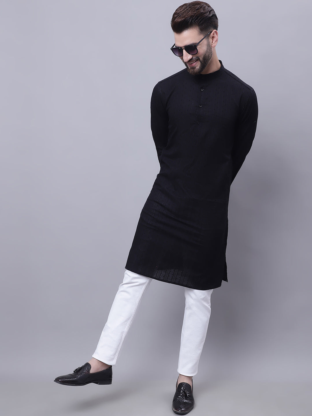 Even Apparels Black Pure Cotton Kurta With Band Collar | Swadesiicart