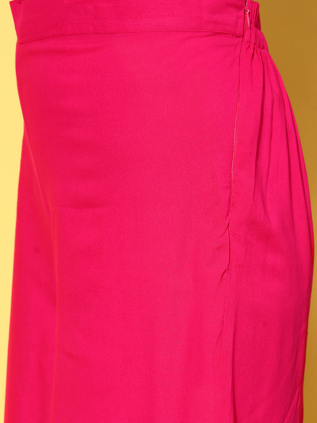 InWeave Strappy Set In Fuchsia With Blue Fuchsia Organza Dupatta - Swadesiicart