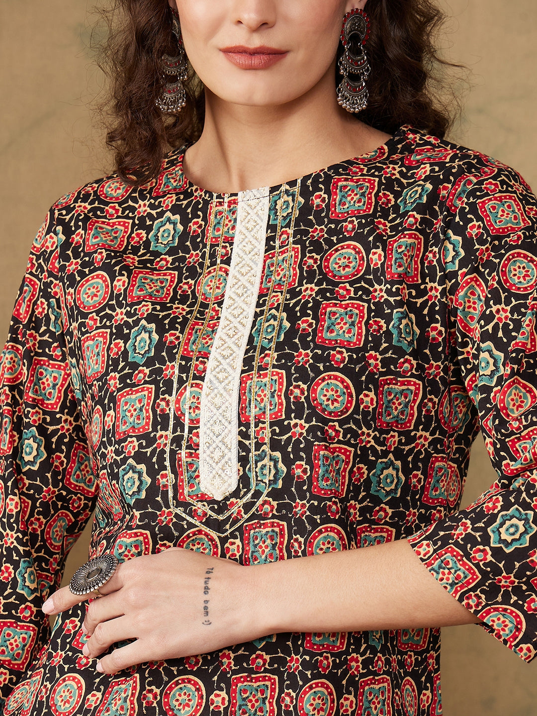 InWeave Women's Black Maroon Print Lace Gota Work Straight Kurta - Swadesiicart