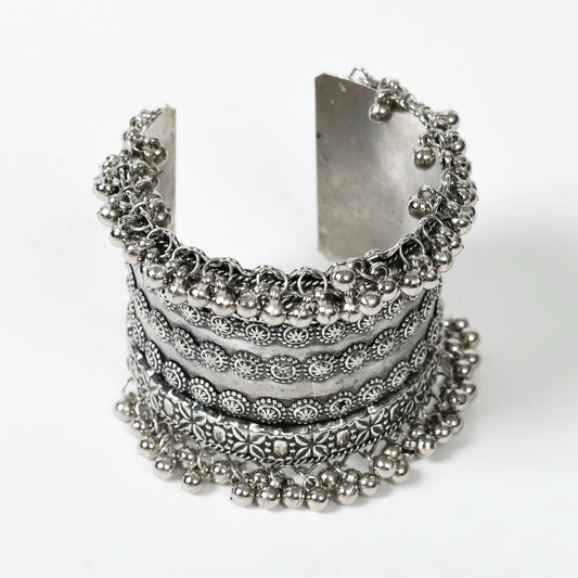 Mominos Fashion Joharkamal Oxidised Silver-Plated Ghungroo Handcraft Bracelet - Design 025 - Swadesiicart