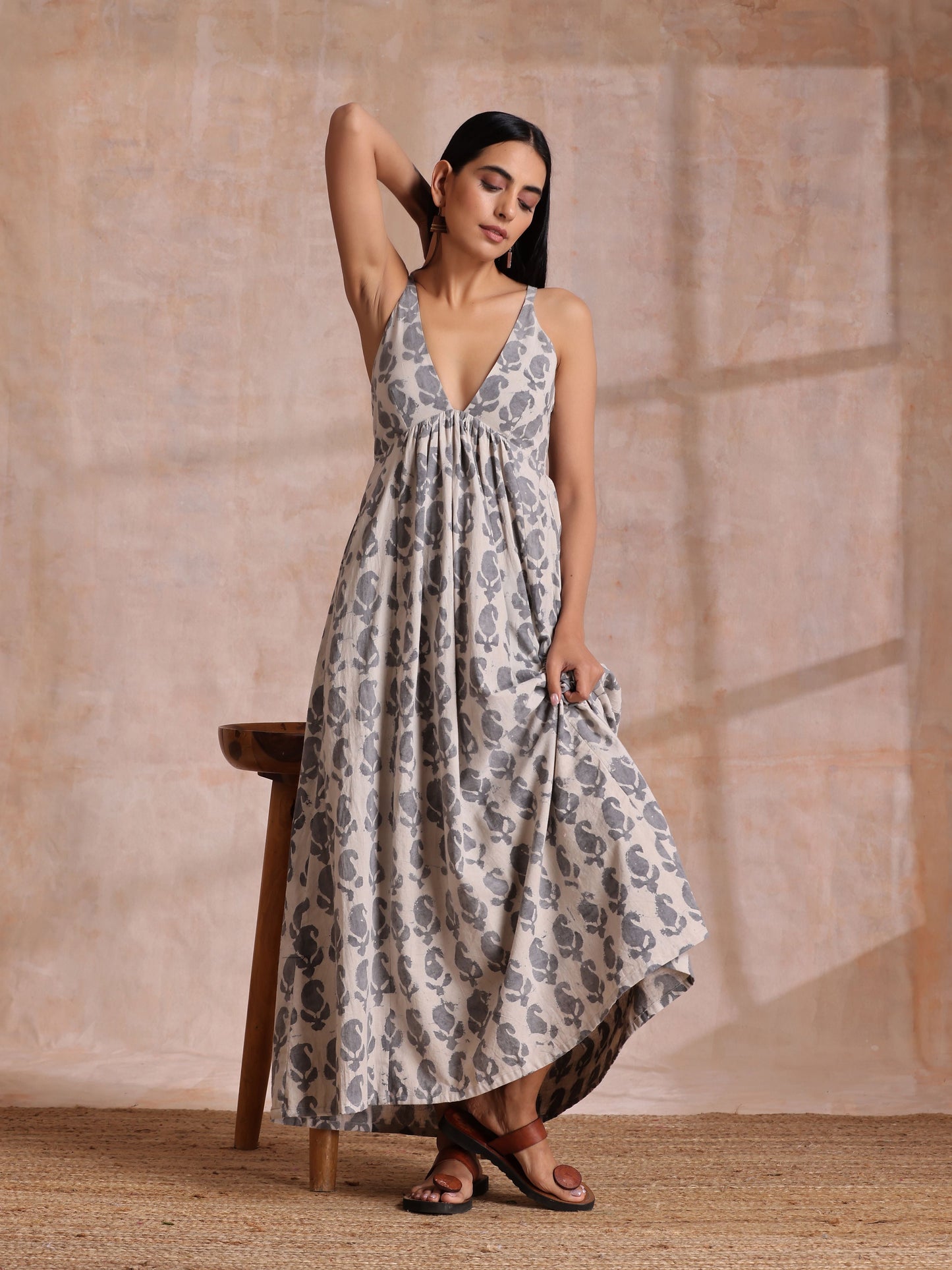 trueBrowns Grey Dabu Buta Print Cotton Sleeveless Dress | Swadesiicart