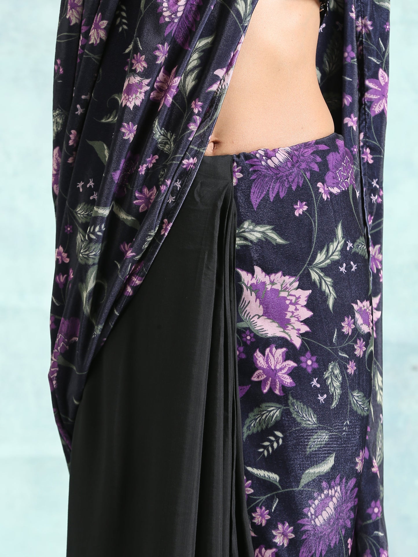 trueBrowns Black Printed Velvet Ready to Wear Saree | Swadesiicart