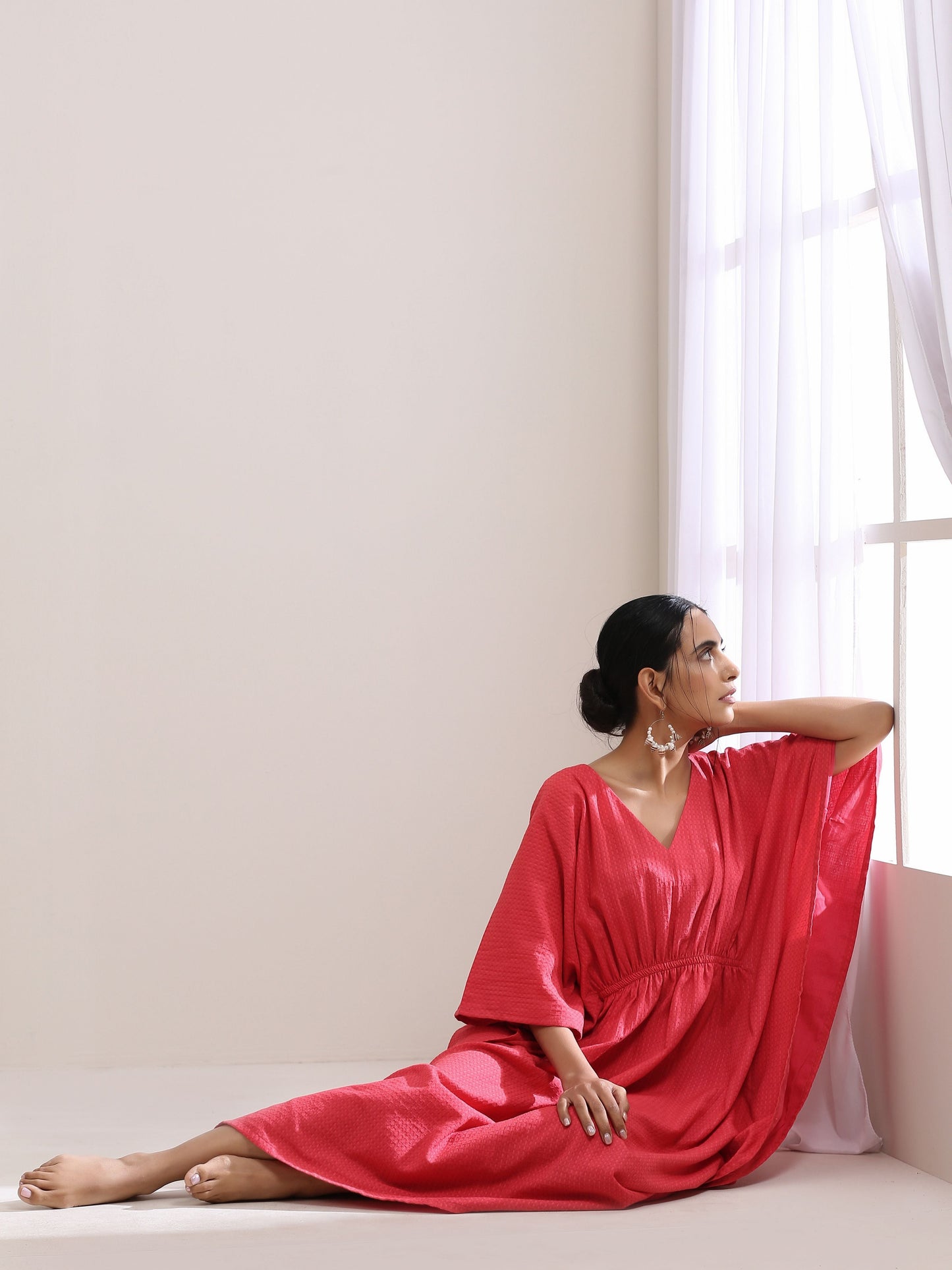 trueBrowns Bright Pink Dobby Kaftan Dress | Swadesiicart