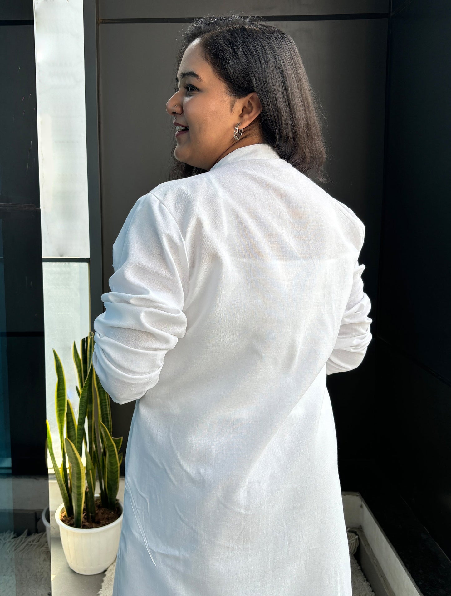 trueBrowns White Slub Kurta | Swadesiicart
