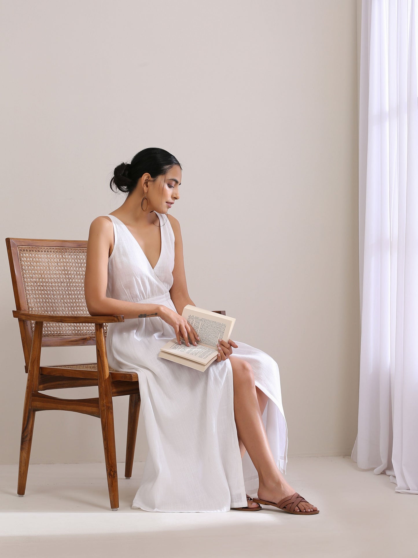 trueBrowns White Slub Texture Sleeveless Wrap Dress | Swadesiicart
