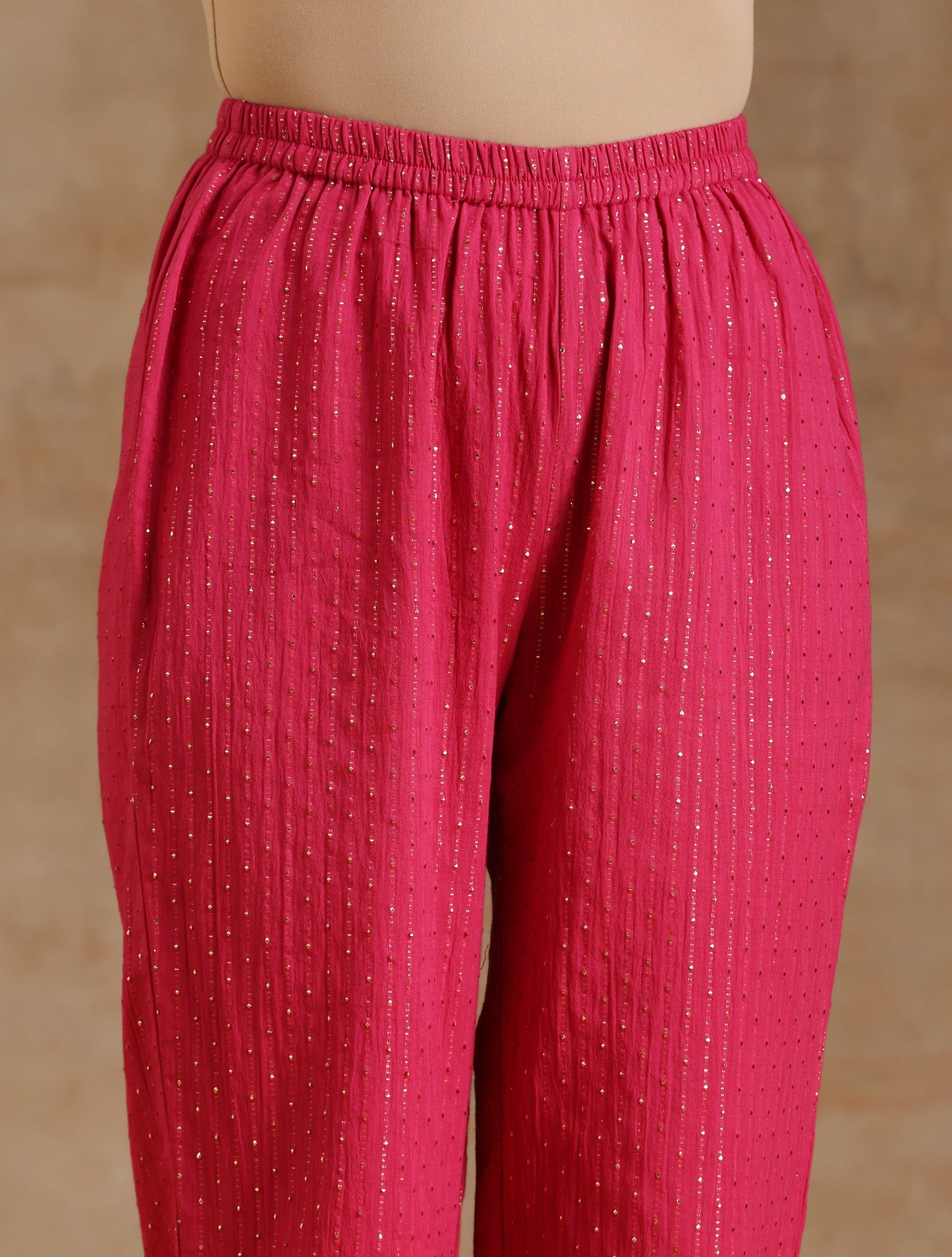 trueBrowns Pink Gold Cotton Yoke Kurta Set | Swadesiicart