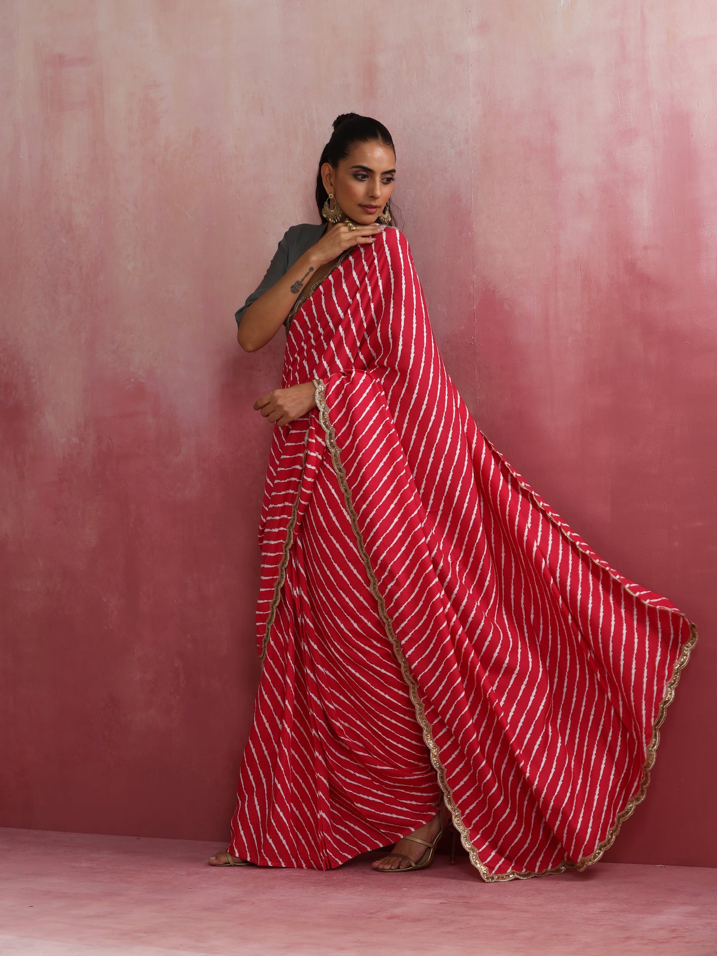 trueBrowns Pink Muslin Silk Saree | Swadesiicart