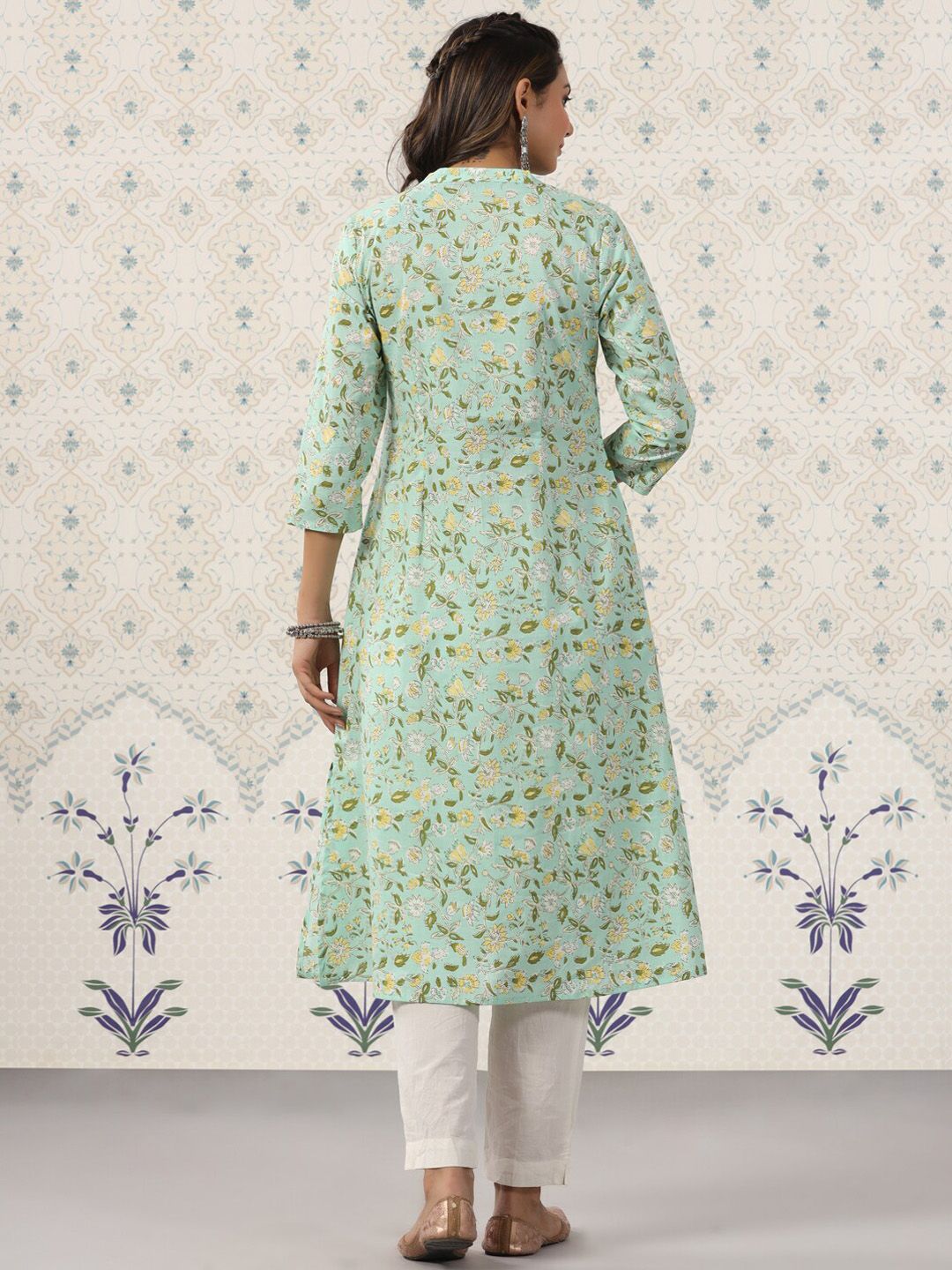 Ode by House of Pataudi Floral Printed Band Collar Pure Cotton Kurta - Swadesiicart