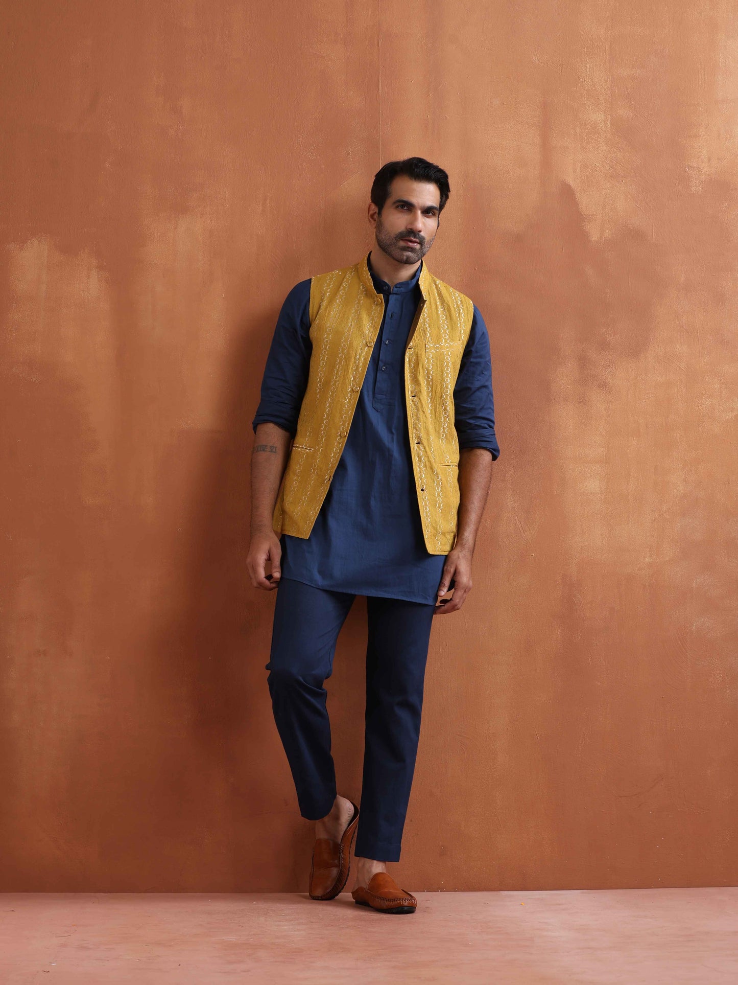 trueBrowns Men's Mustard Cotton Dobby Reversible Nehru Jacket | Swadesiicart