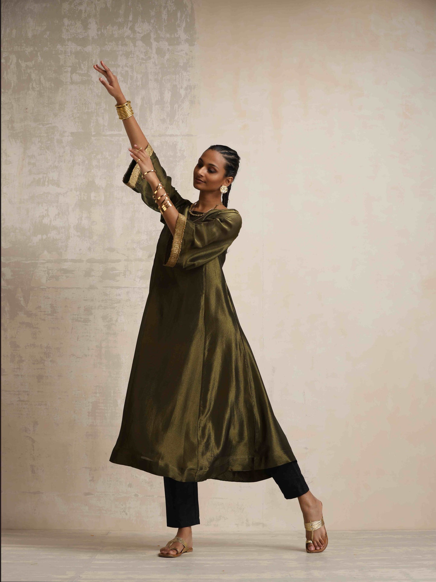 trueBrowns Olive Green Tissue Flared Anarkali Kurta Set | Swadesiicart
