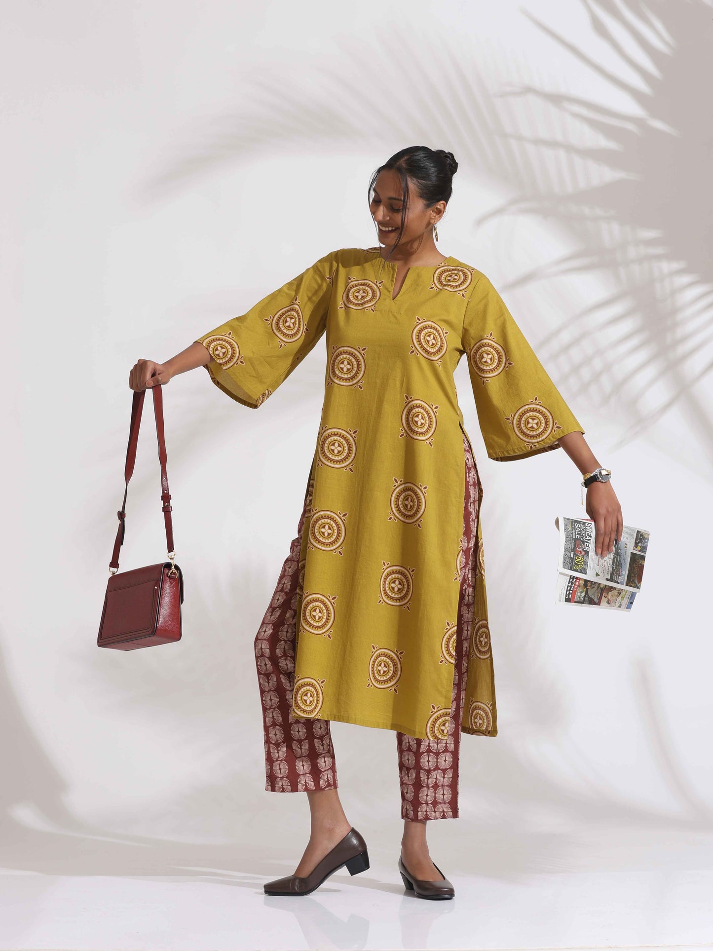 trueBrowns Green Cotton Print HighSlit Kurta Set | Swadesiicart