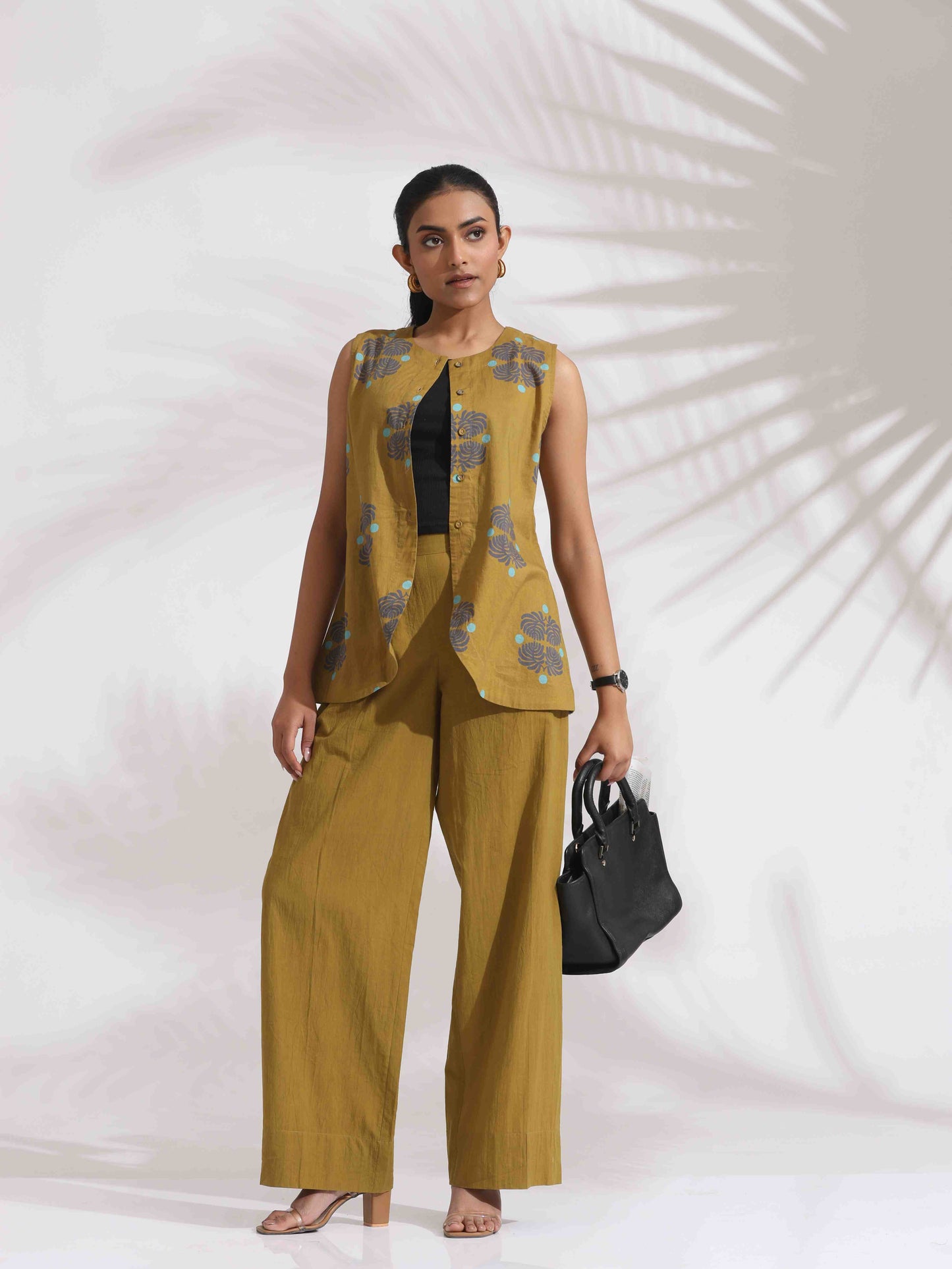 trueBrowns Green Cotton Print Top & Flared Pants Co-ord Set - Swadesiicart
