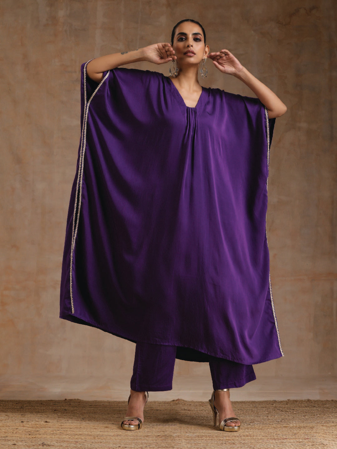 trueBrowns Violet Modal Satin Kaftan Kurta Set | Swadesiicart