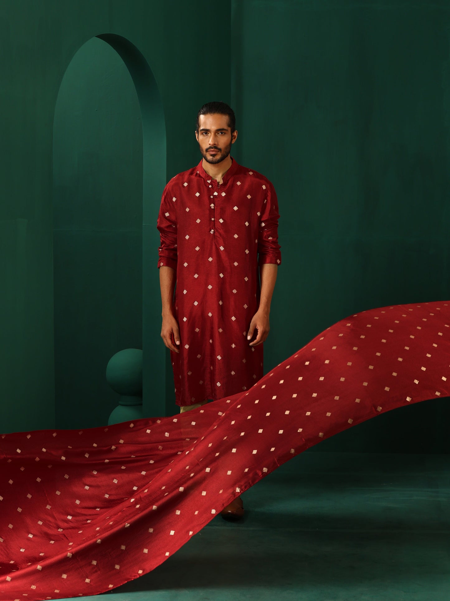 trueBrowns Men's Maroon Diamond Viscose Silk Long Kurta | Swadesiicart