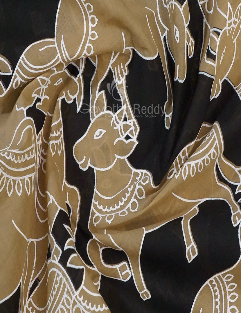 Black And Khaki Combo Colour Pichwai Print Crocia Mulmul Cotton Saree By Gayathri Reddy Designer Studio | Swadesiicart