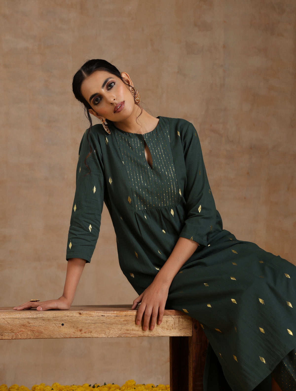 trueBrowns Dark Green Gold Cotton Yoke Kurta Set
