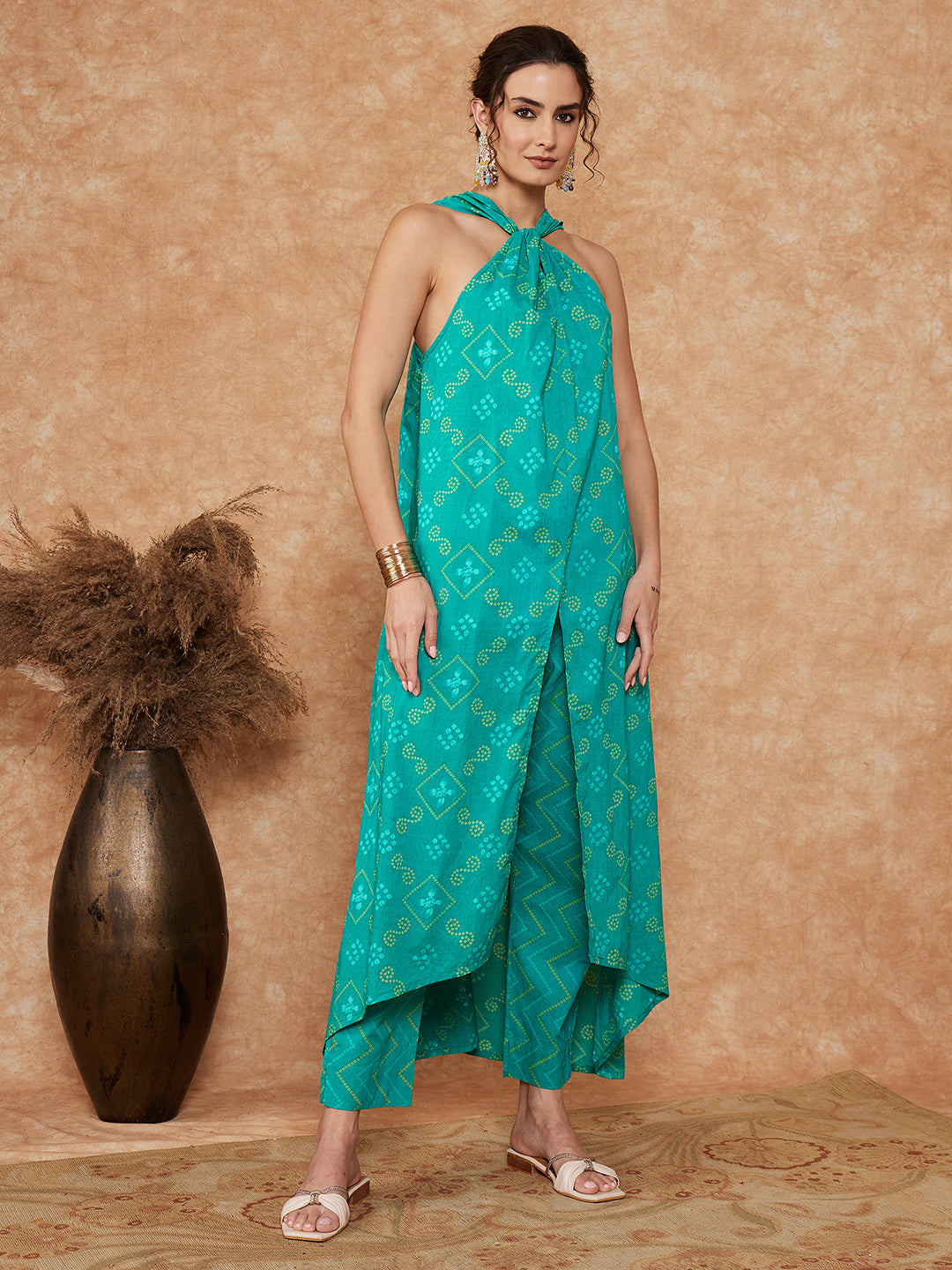 InWeave Women's Aqua S Print Twisted Neckline Kurta Pant Set - Swadesiicart