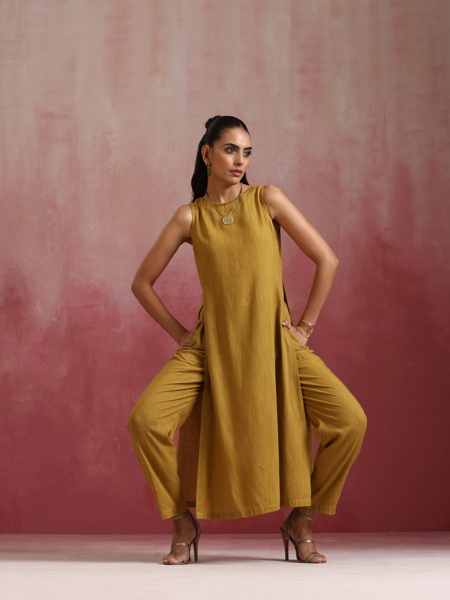 trueBrowns Mustard Cotton Kurta Set | Swadesiicart