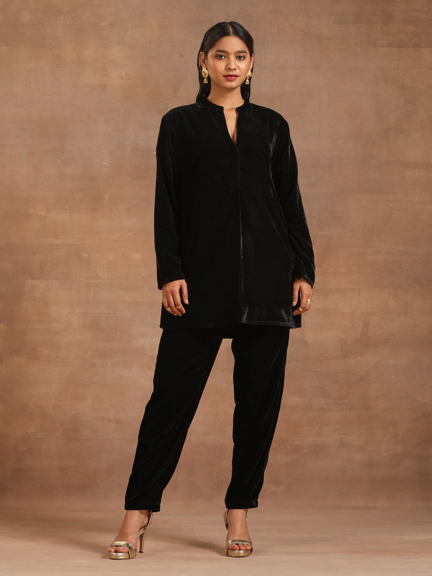 trueBrowns Black Velvet Solid Co-ord Set - Swadesiicart