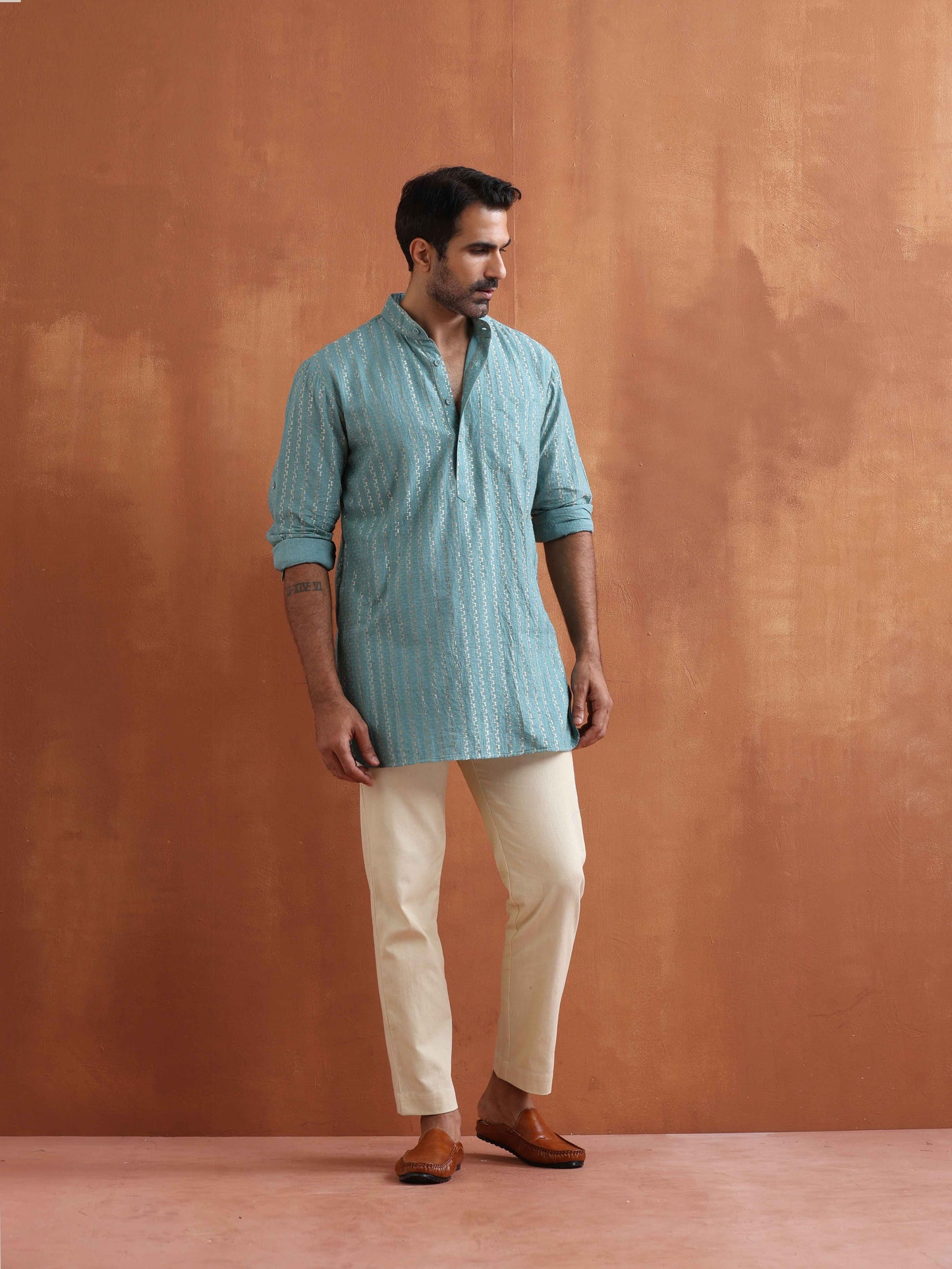trueBrowns Men's Green Cotton Dobby Short Kurta | Swadesiicart